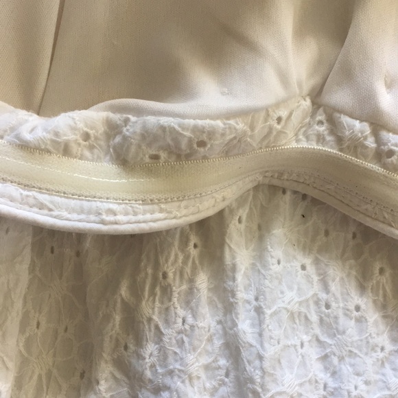 WHITE STRAPLESS DRESS - Picture 3 of 3